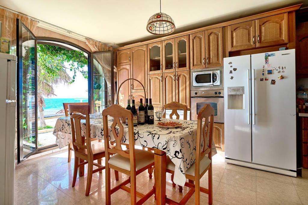 Casa De Sueno En La Playa Villa Adra Buitenkant foto